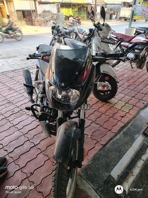PULSAR 125 NS