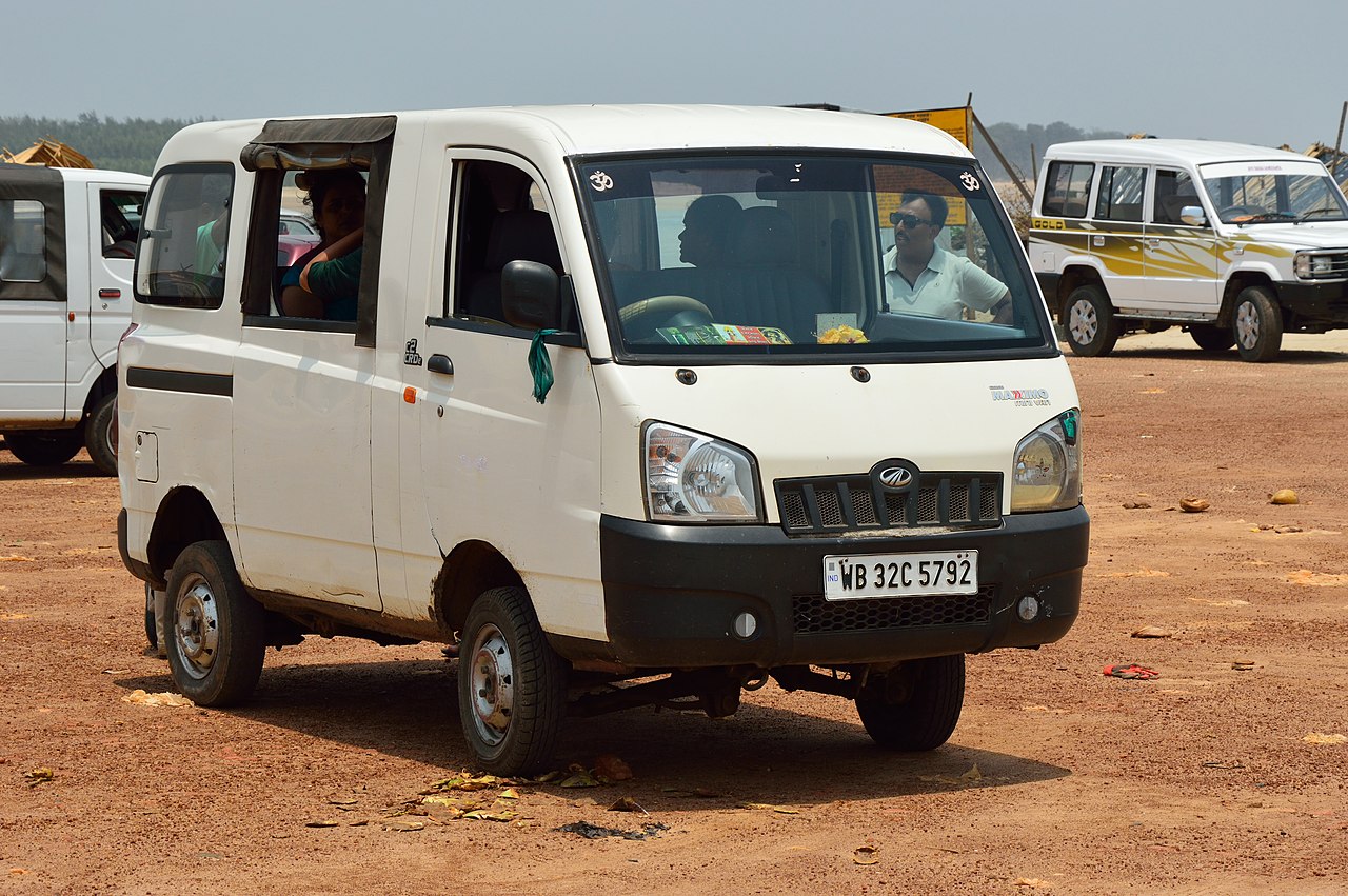MAXXIMO MINI VAN